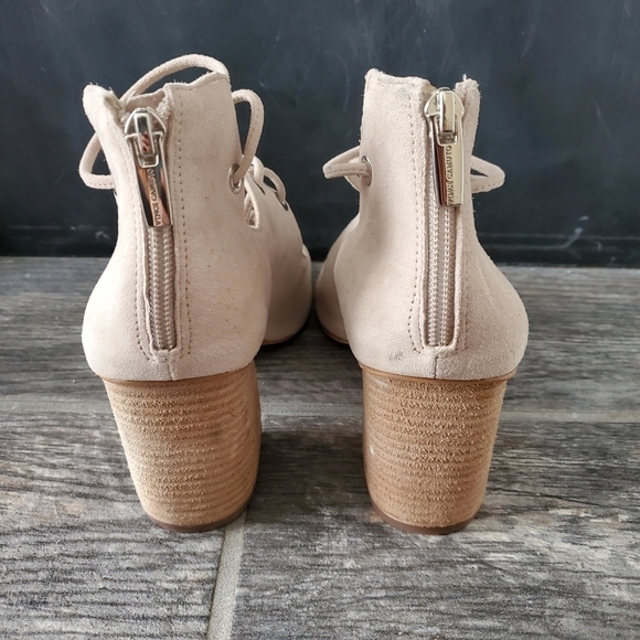 NEW Vince Camuto Nahara Beige Suede Lace-up Sandal - Picture 7 of 9